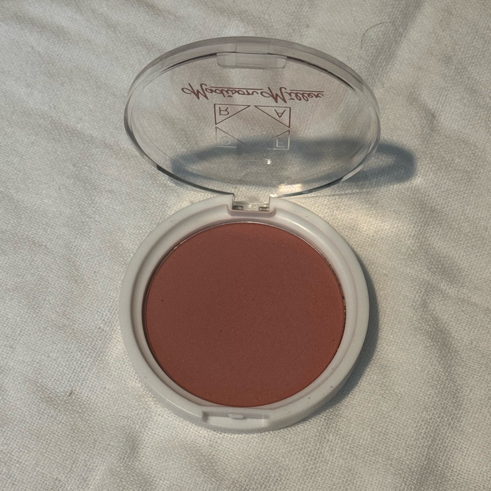 OFRA Madison Miller Blush in Sweet Stuff - Picture 2 of 3